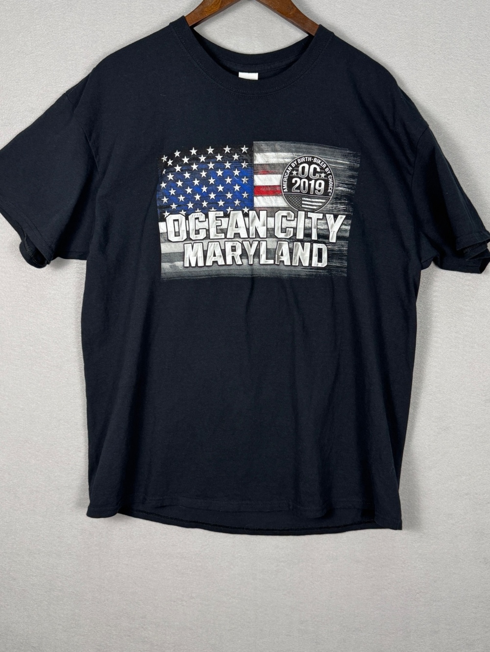Gildan Men's XL Ocean City Maryland Graphic T-Shirt Black